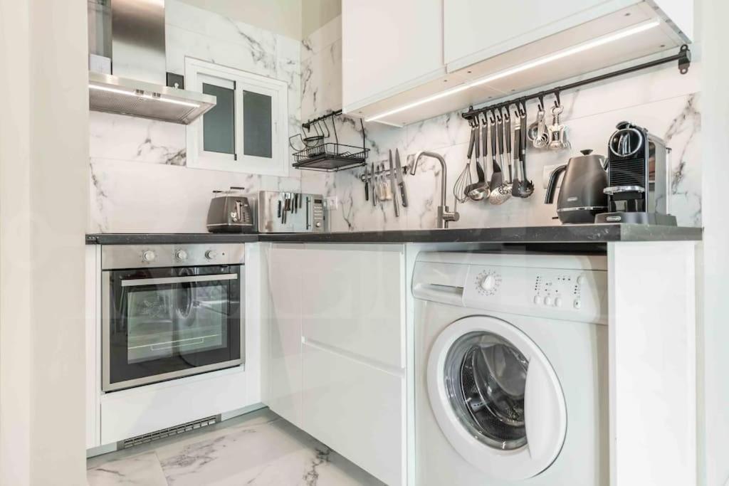 Central & authentic apartment with balcony by REMS - 5