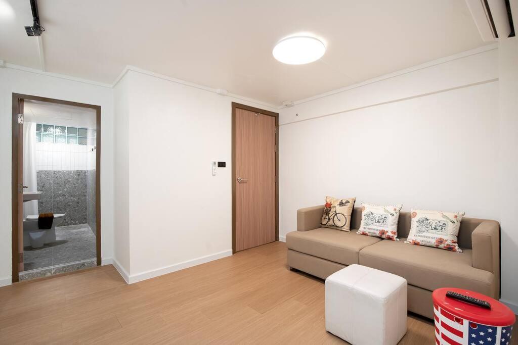 Townhouse in Pratunam Bangkok - 3