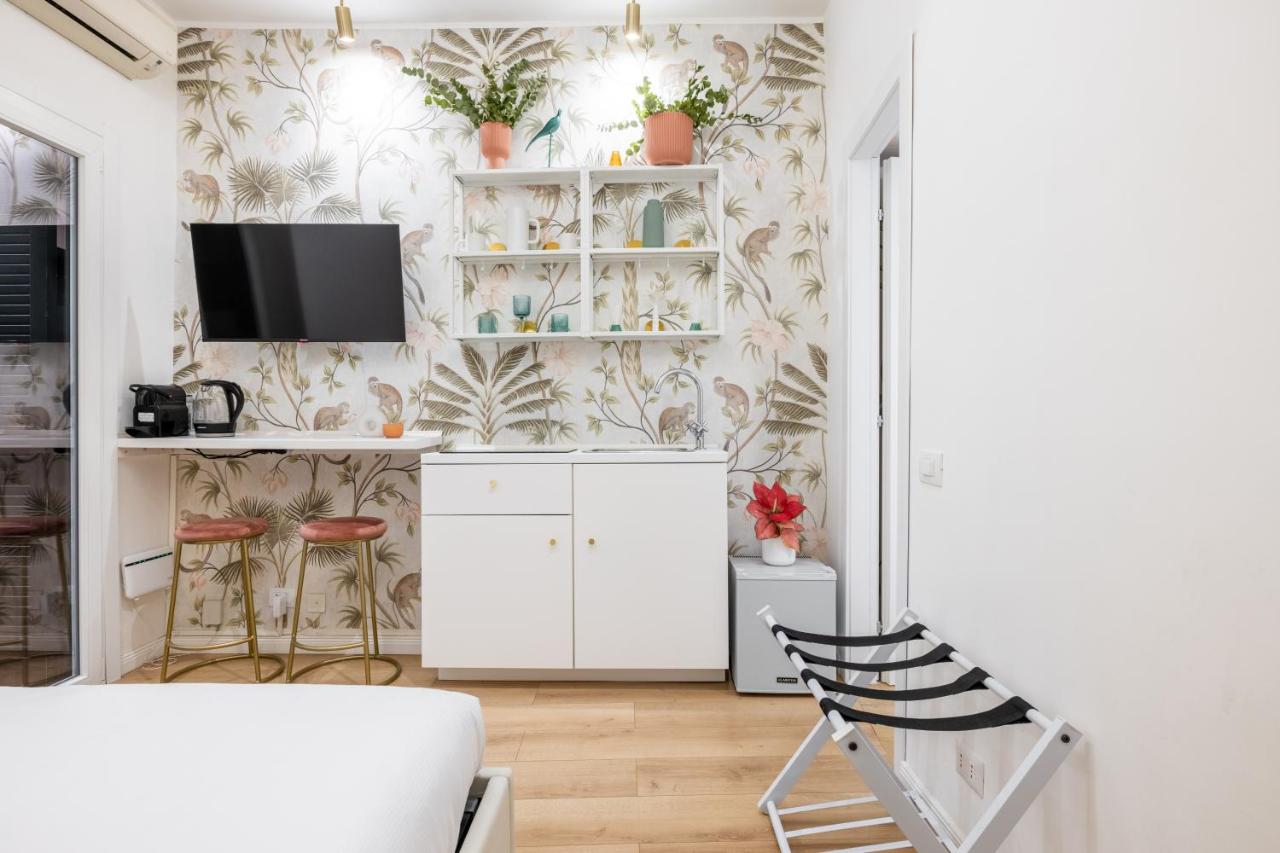 Leonina Apt - Colosseum