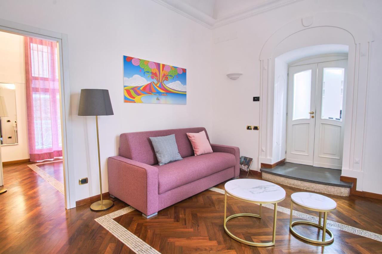 Pink Star Napoli Luxury Apartment - 4