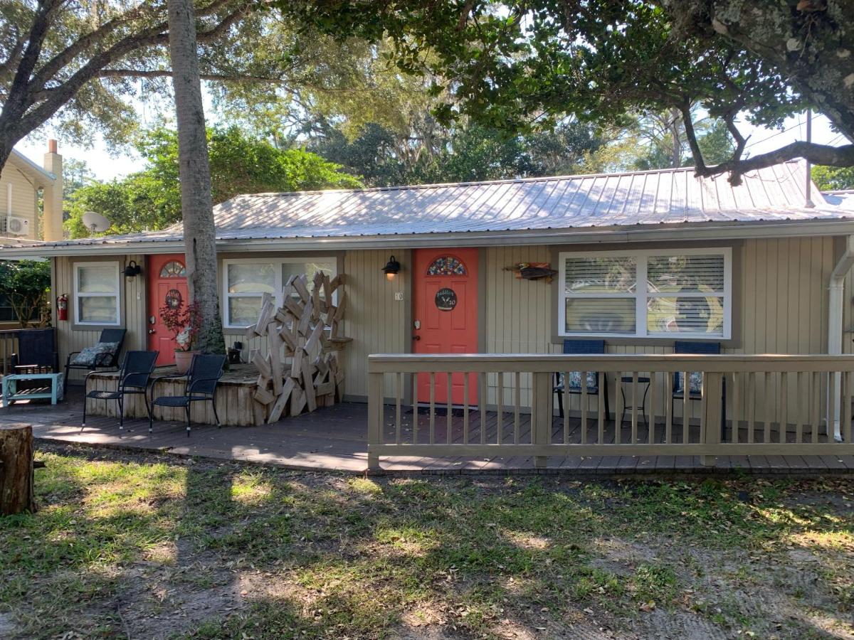Nature Coast Inn & Cottages — photo 19
