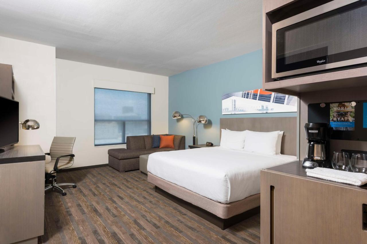 Hyatt House Austin/Downtown - 2