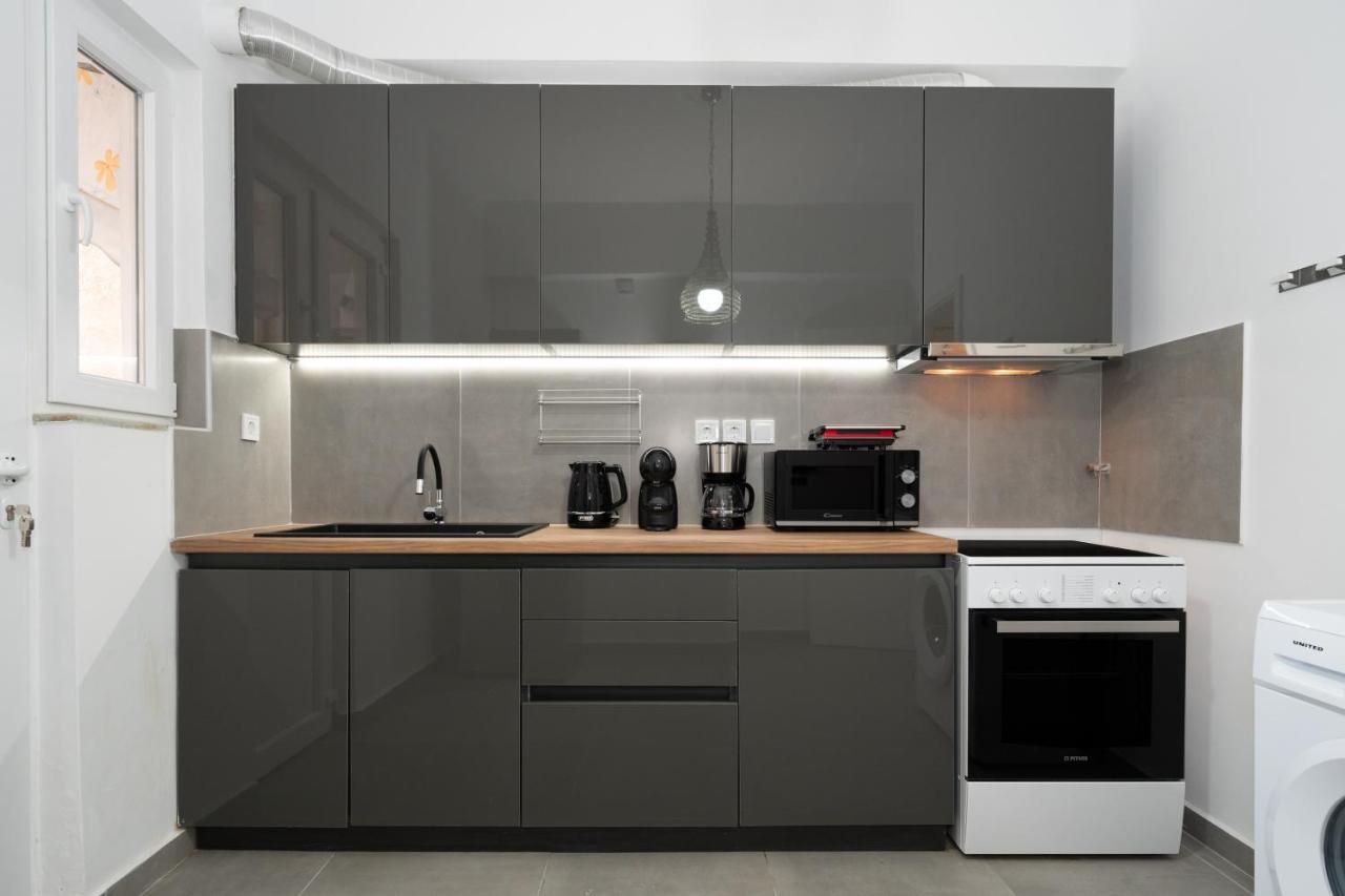 Contemporary Chic Apartment in the Heart of Athens - 2