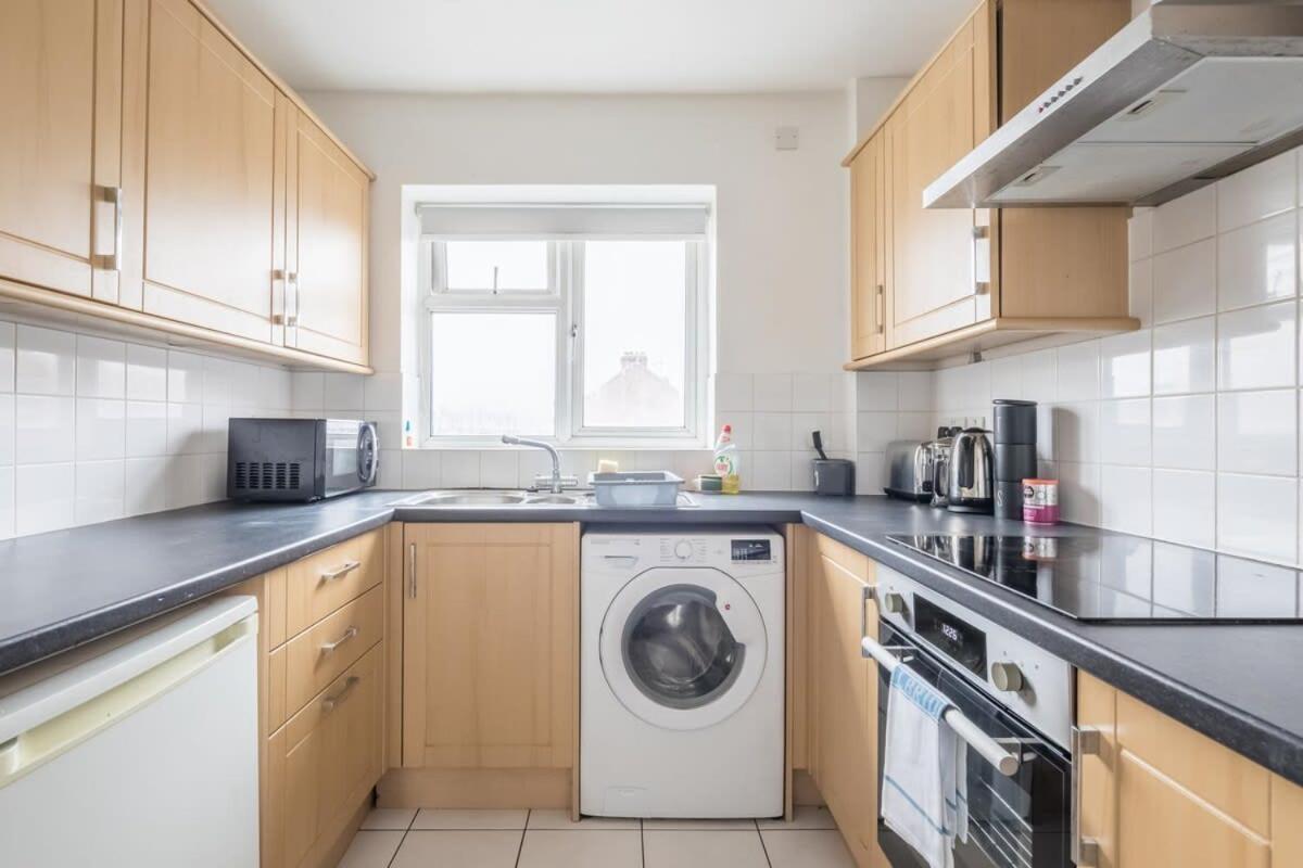 Lovely 2 bedroom apartment - ideal location - 4