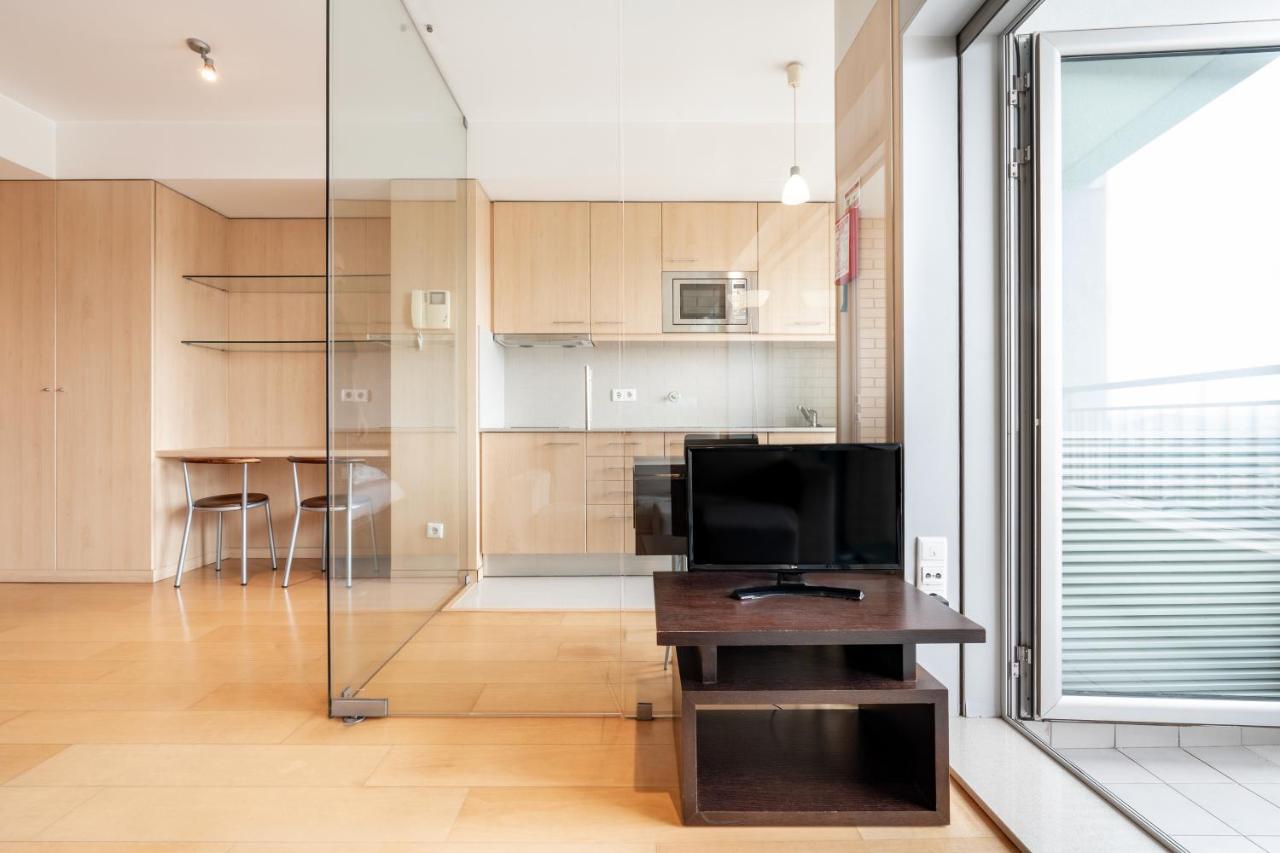 VIVA Stadium Residence Studios - 5