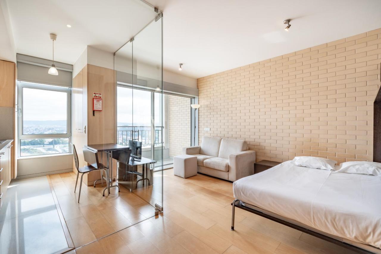 VIVA Stadium Residence Studios - 2