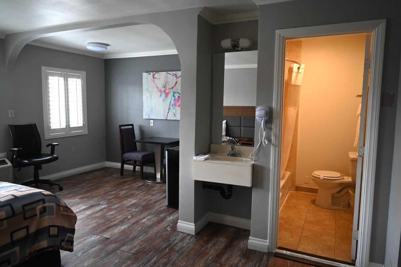 Hollywood Stars Inn - 3