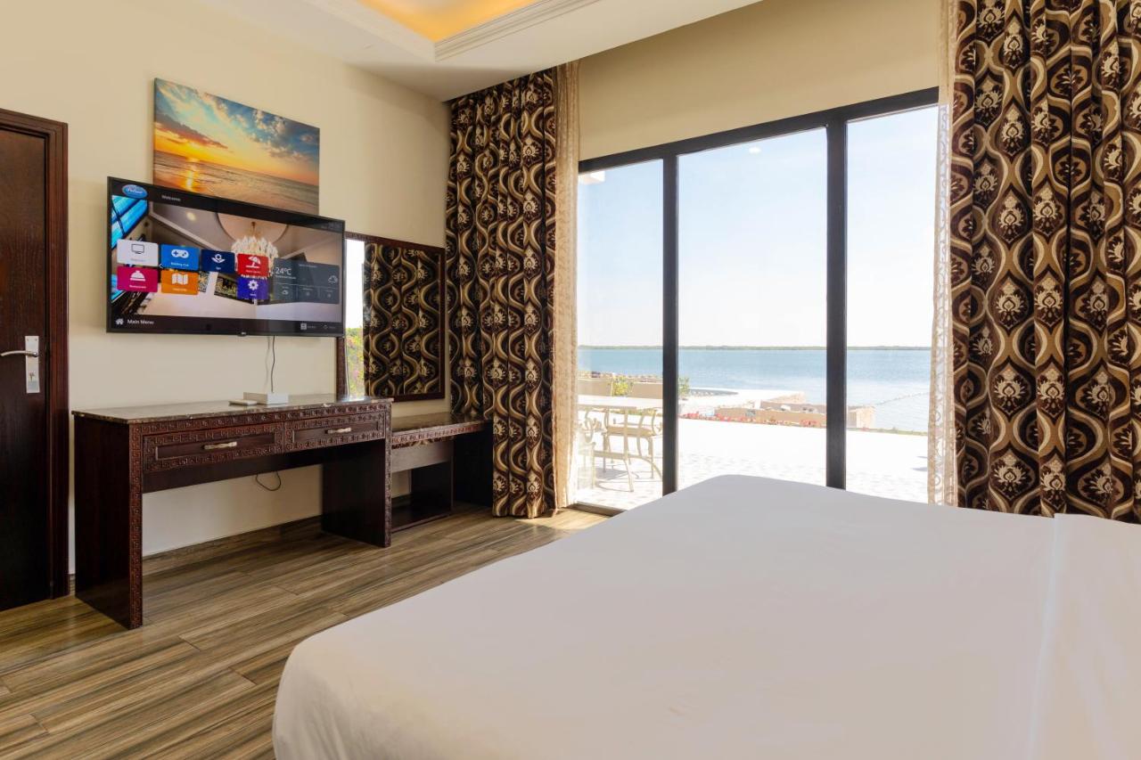 Deluxe King Room with Sea View
