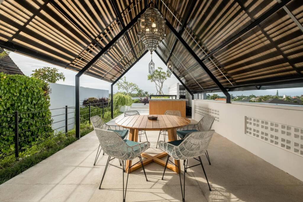 Villa Talisman - Luxury Rooftop Canggu Villa Only 5 mins to Beach - 5