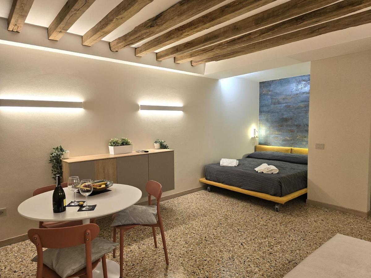 Cozy Studio with Canal View - 2