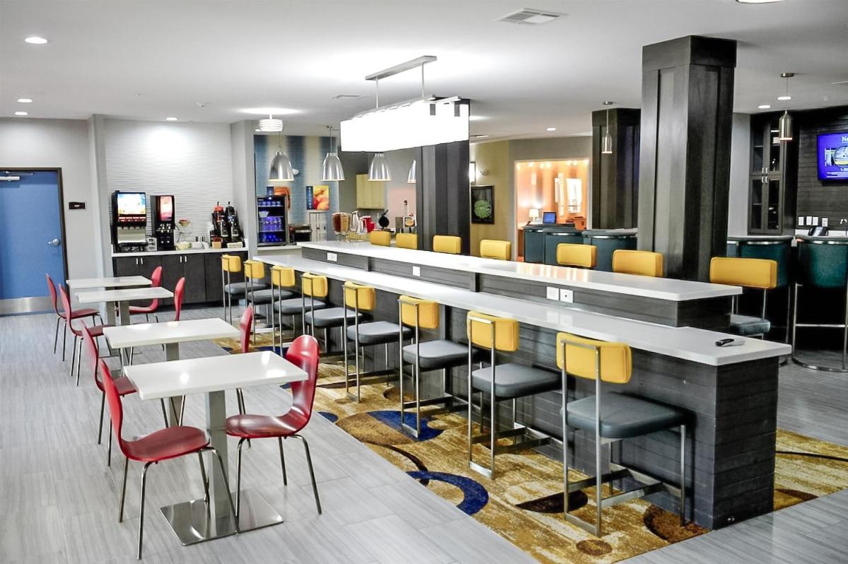 Moonrider Inn & Suites — photo 4