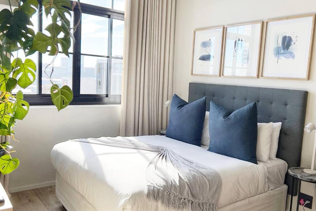 Luxury Studio / Co_Living / City Views