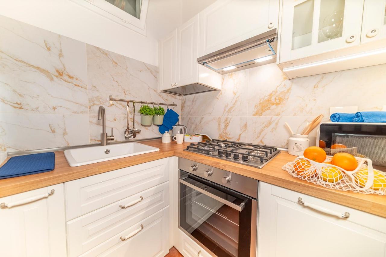 Loving Santo Spirito - 3