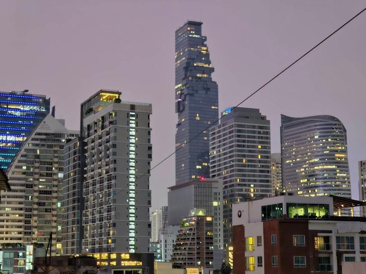 Phuket vibe, City House, 7 mins to BTS, City center, Private room in Sathon, Private bathroom, Bangkok, Thailand - 3