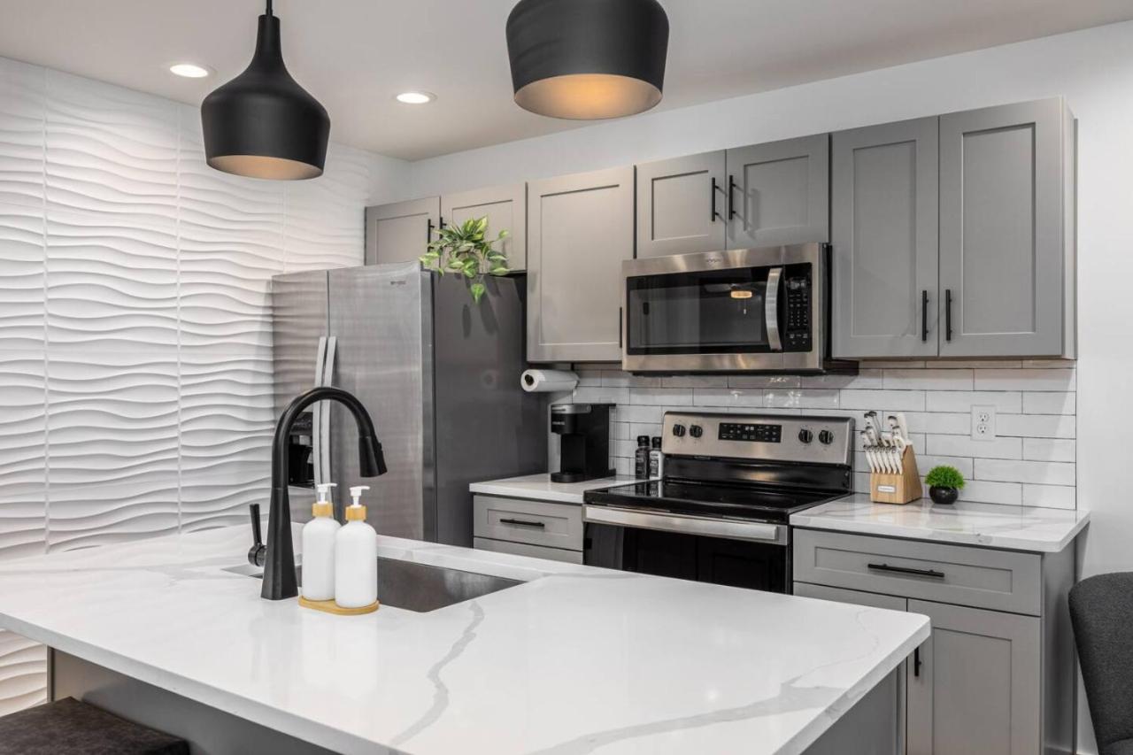 Bright Condo by Vanderbilt and Belmont, 3 miles to Downtown - 2