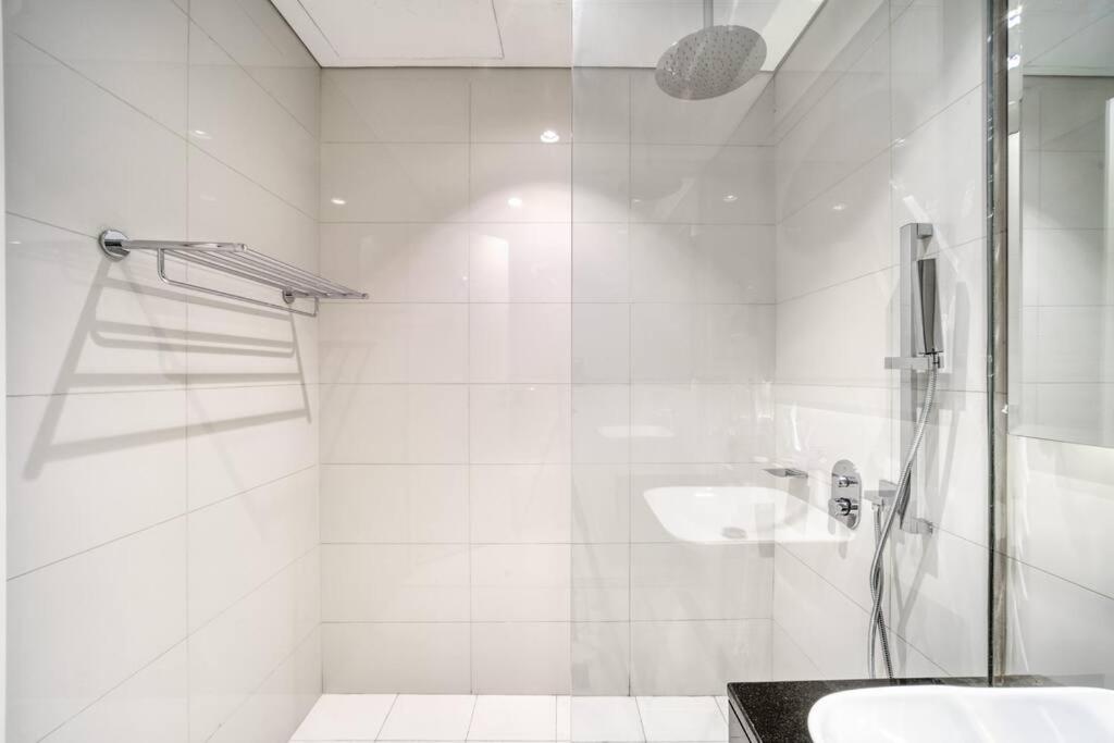 Dazzling Studio Apartment in Business Bay l City View - 3