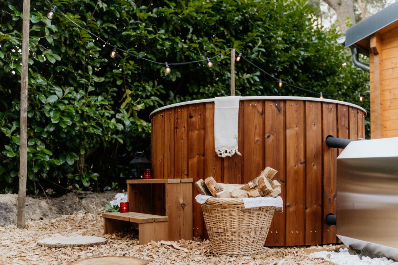 De plattegrond van Romantisch Wellness Boshuisje met Sauna & Hottub