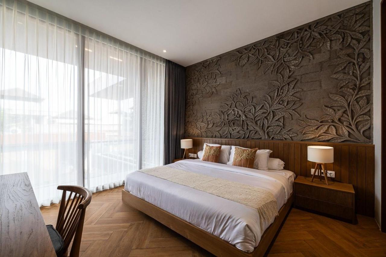 AMR Echo Beach Villa's Canggu - 2