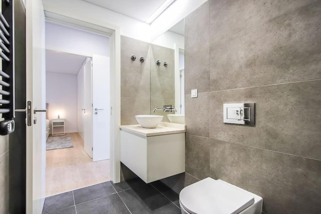 Amazing Liberdade Apt Ground Floor w AC Elevator - 5