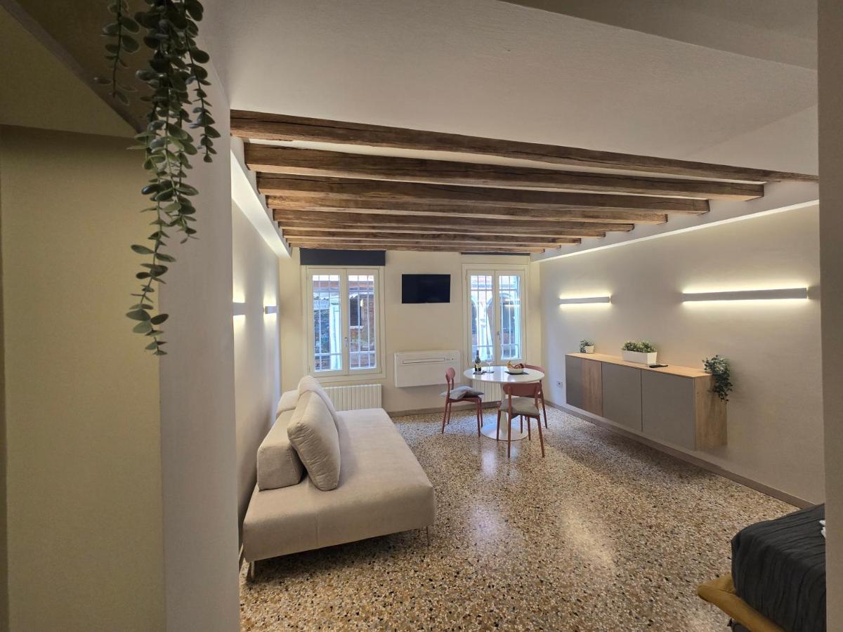 Cozy Studio with Canal View - 5