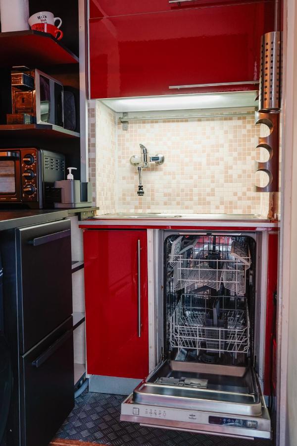 Entire Industrial Flat Venice with Patio - Free Parking - 3