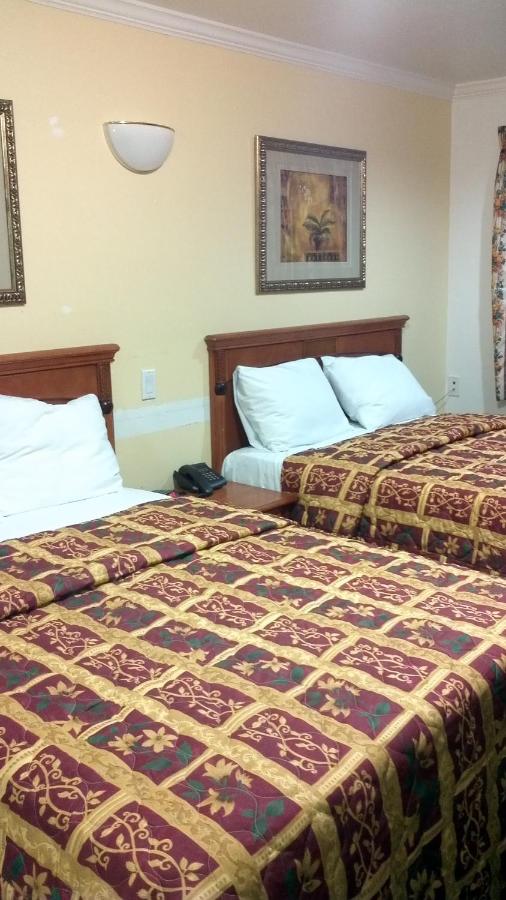 Raymoure Motel — photo 13