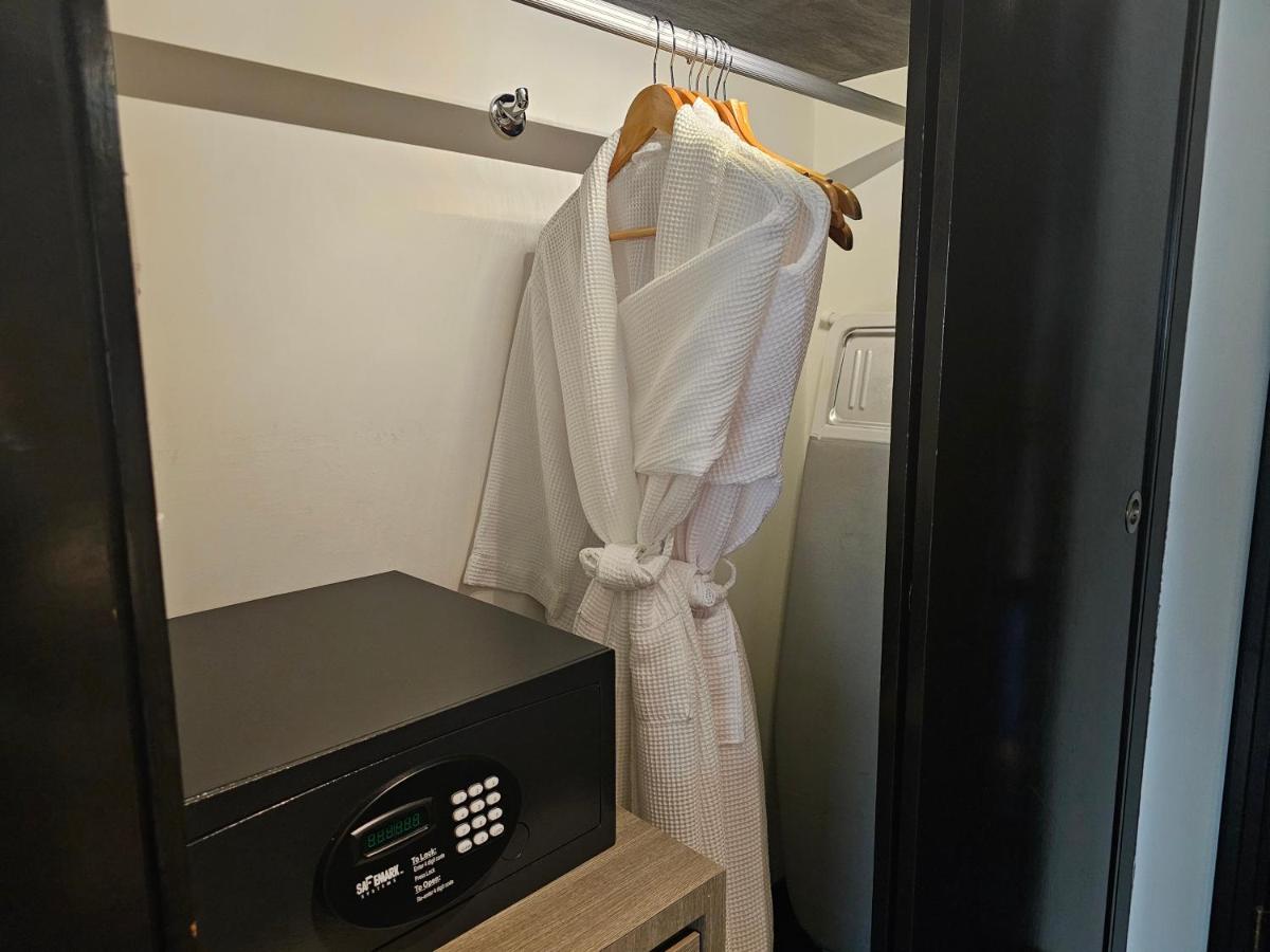 Concorde Hotel Singapore - 4