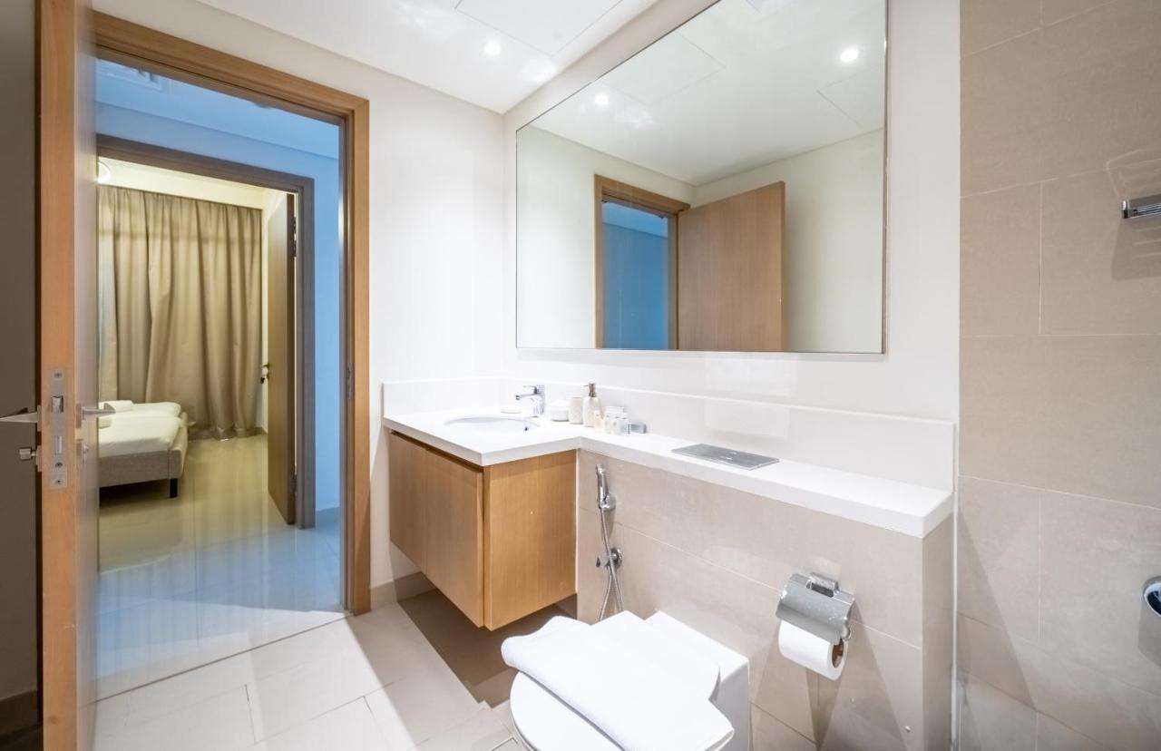 Homes Beyond l Spacious 2BR Creekside Lifestyle - 3