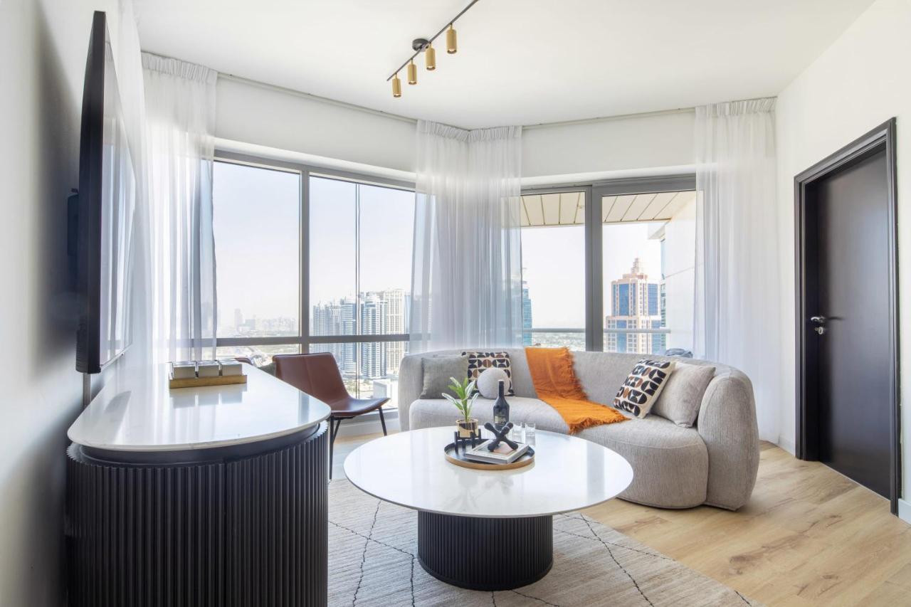 Frank Porter - La Riviera Tower - 3