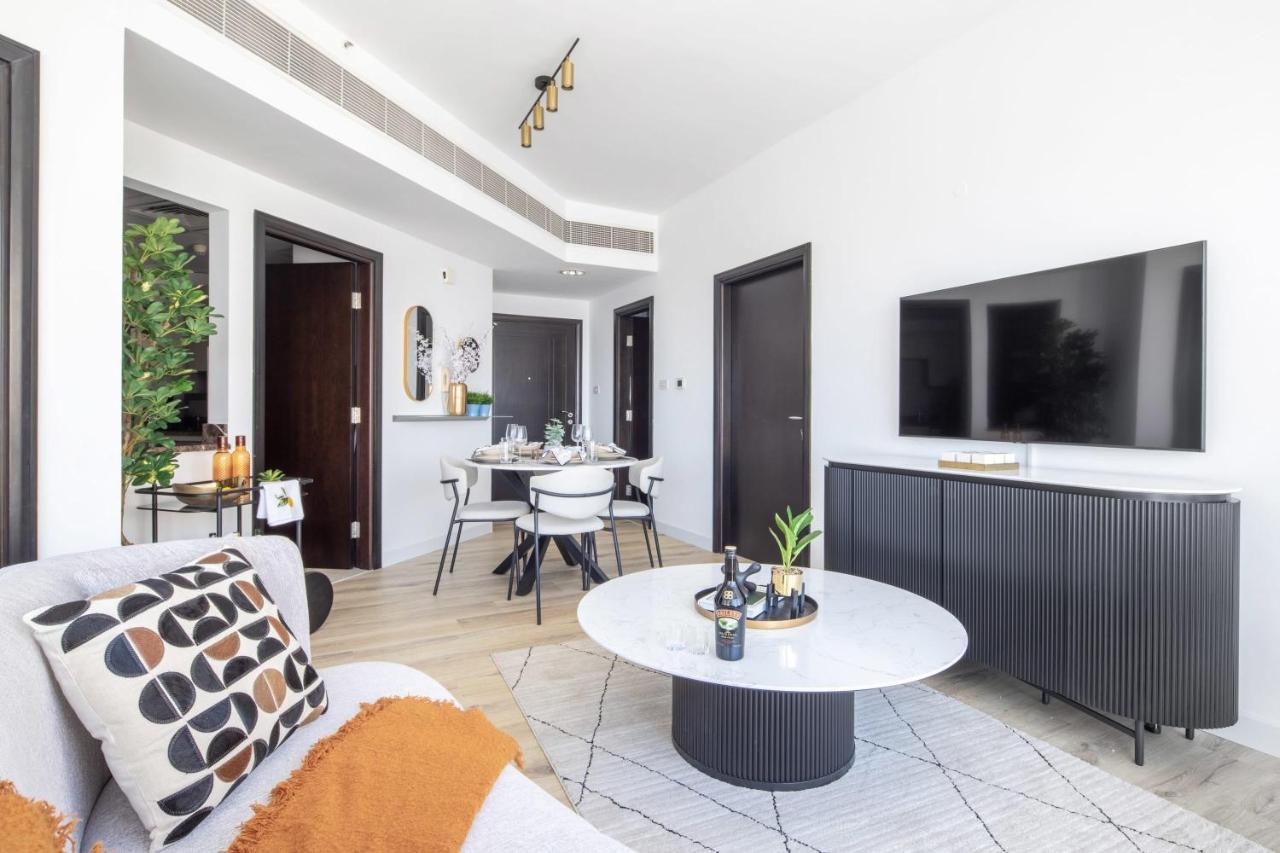 Frank Porter - La Riviera Tower - 4