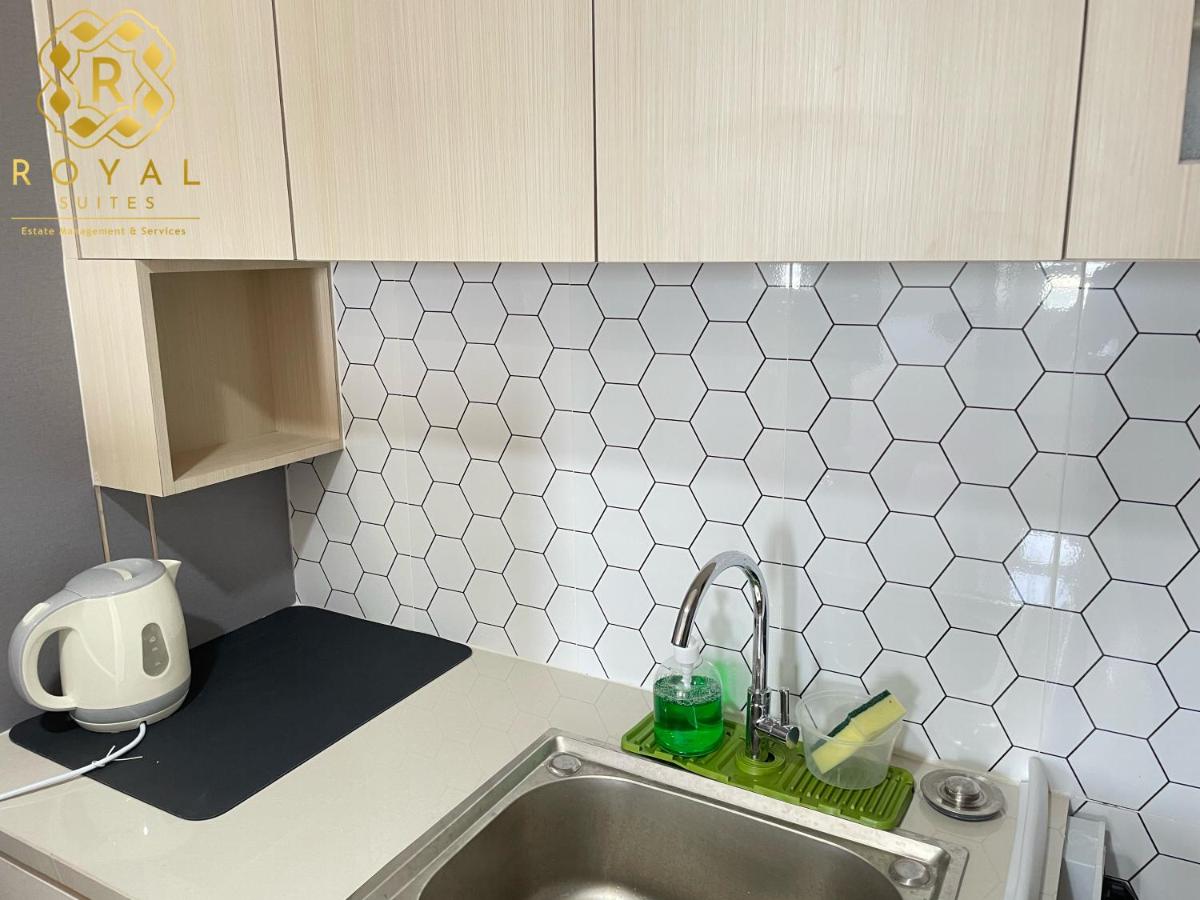 Royal Suites Studio 25th Floor - Citra Plaza Nagoya Apartment - 2