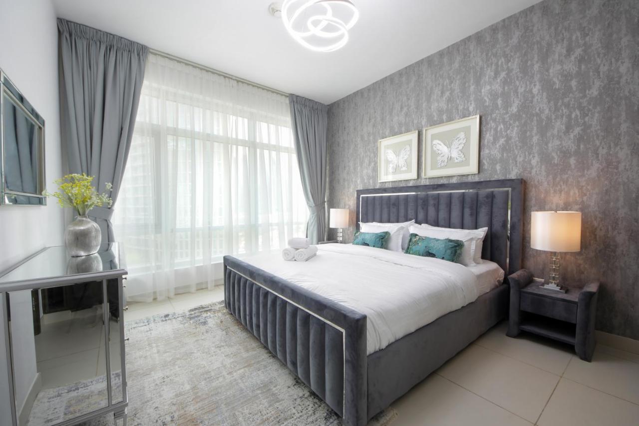 Spectacular 1BHK near Dubai Mall in The Lofts East - TrueBleu Homes - 3