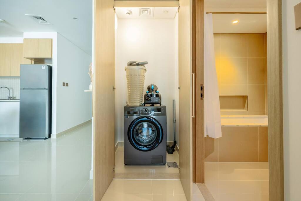 Luxury 1BR Retreat l 17 Icon Bay, Dubai Creek - 3