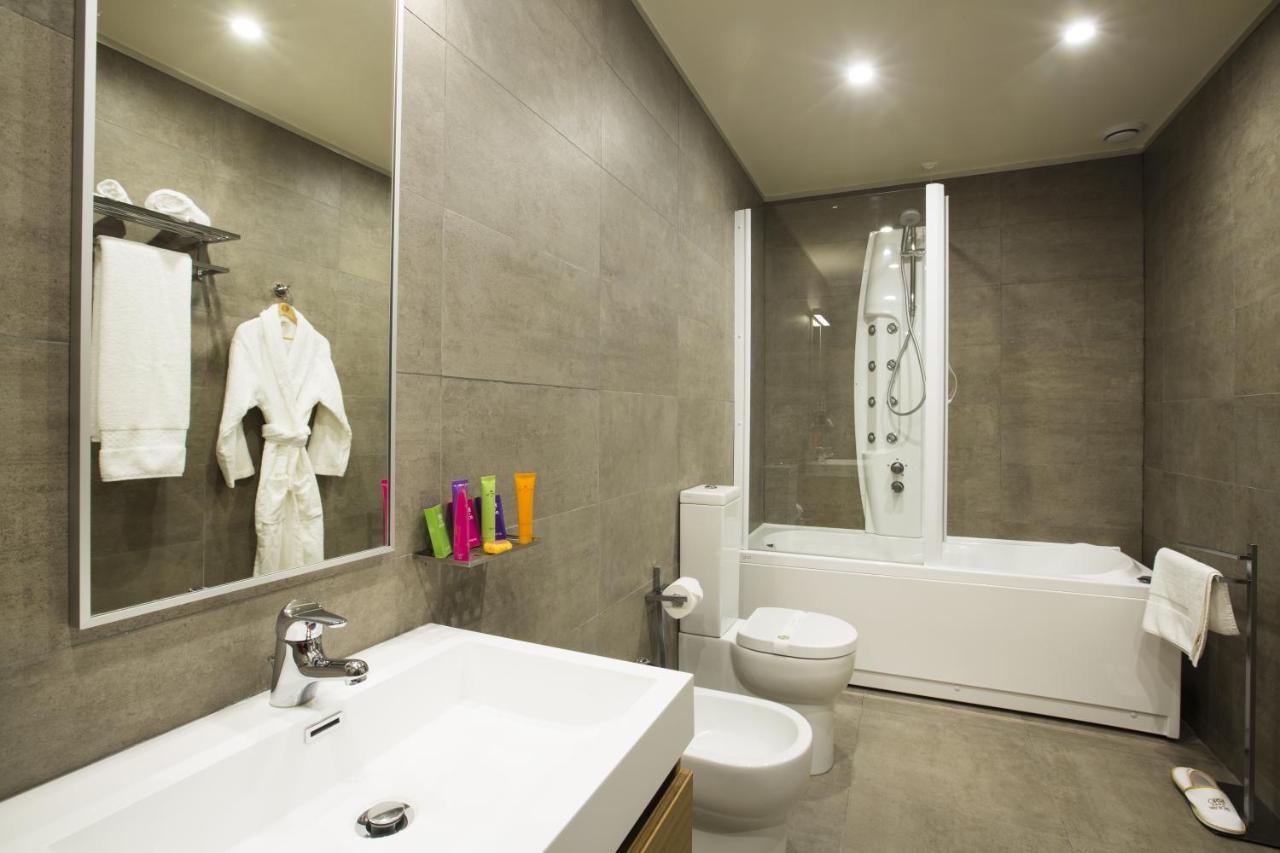 Opera Suite Hotel photo