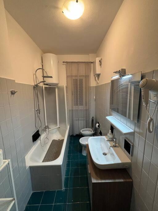 Netflix - WI-FI - “Fiume 19” - - 3