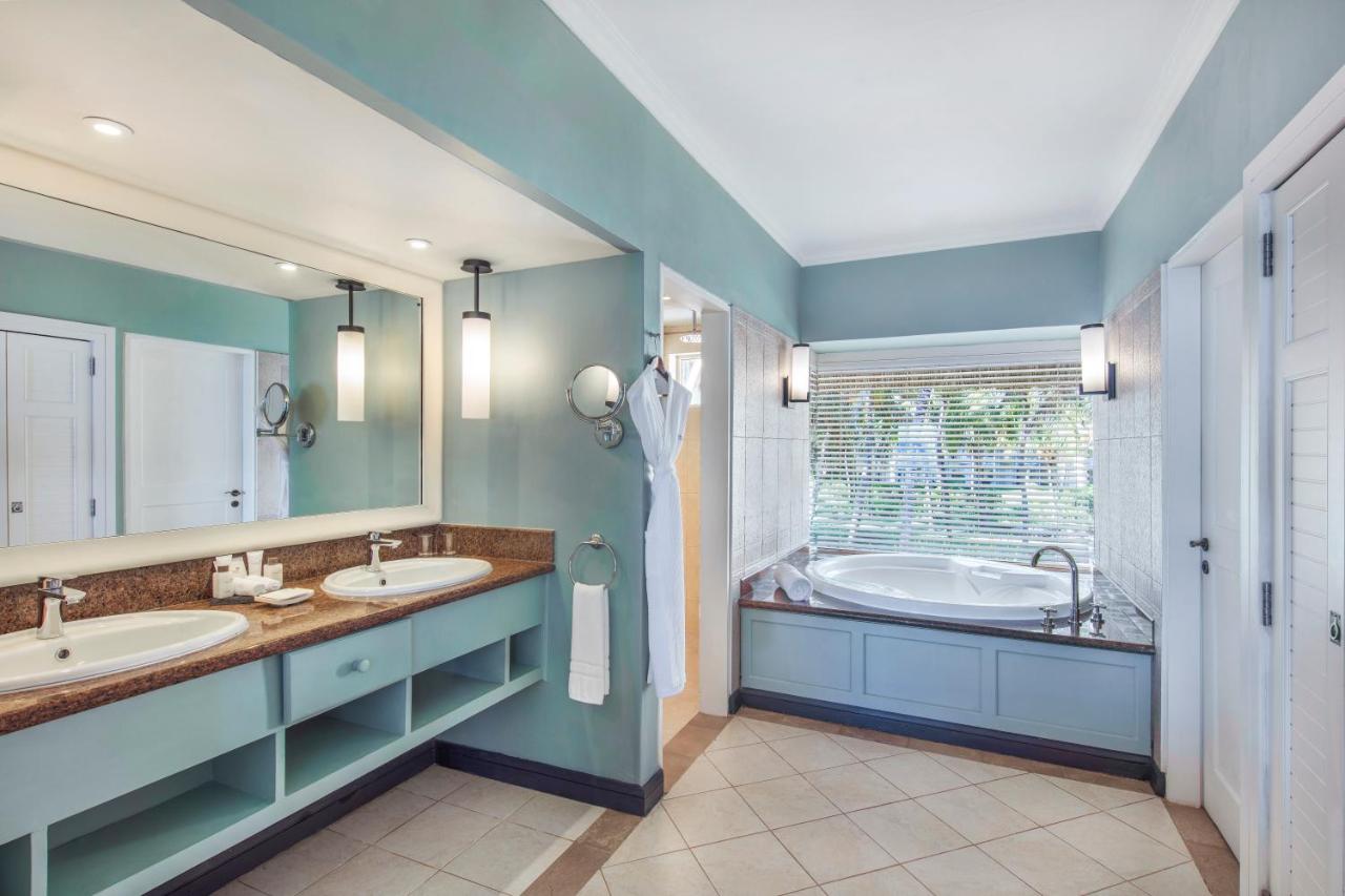 Outrigger Mauritius Beach Resort - 4