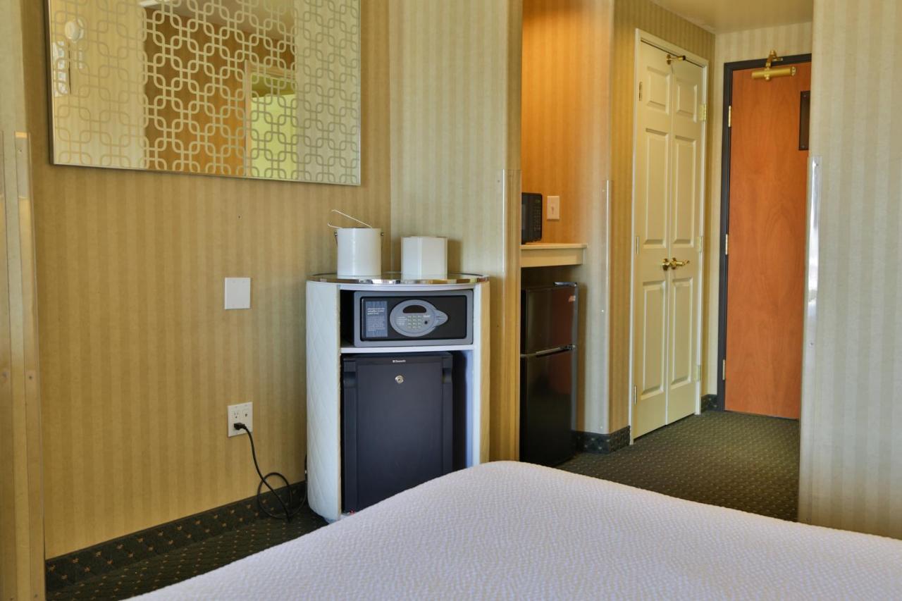 Sweetwater Lodge - Rock Springs - Green River — photo 19
