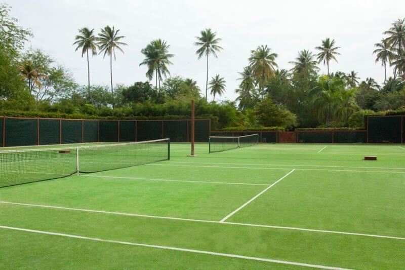 Tennis court: Villa Montaña Beach Resort