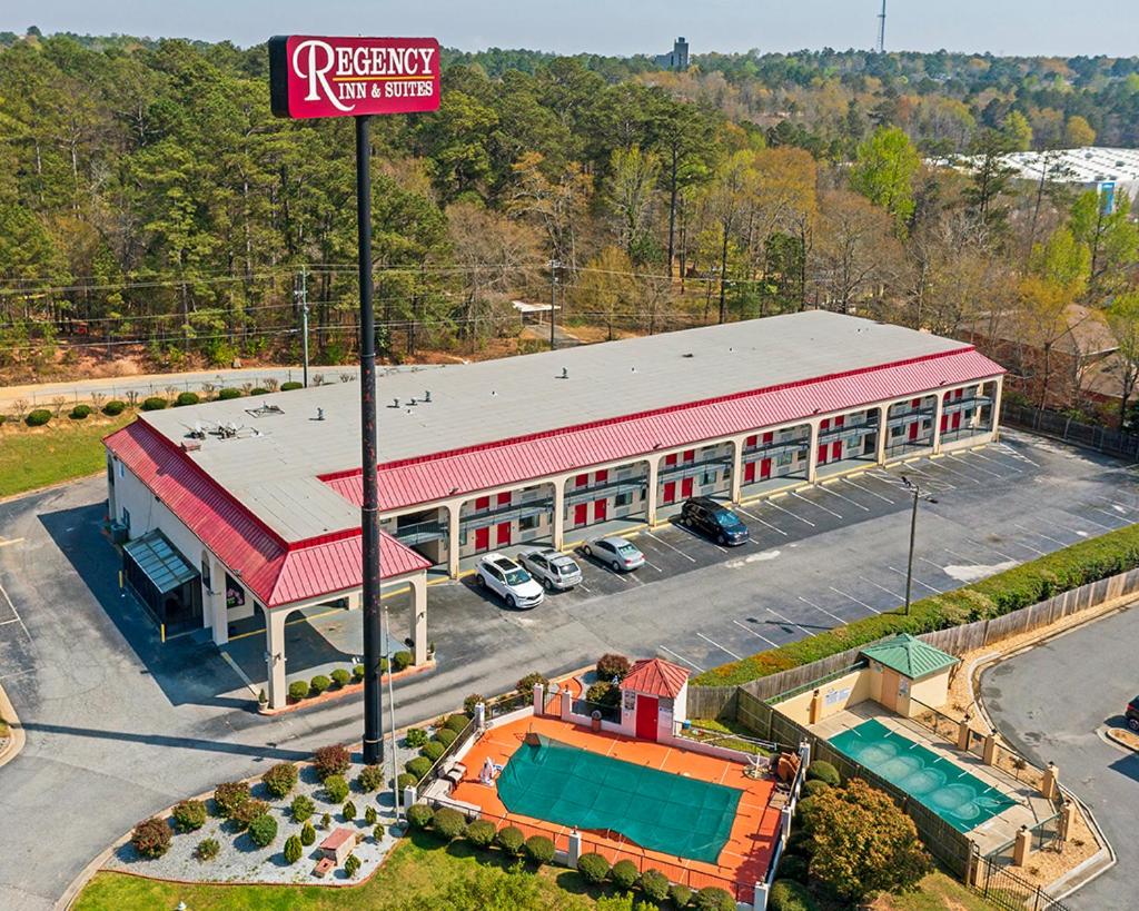 Regency Inn & Suites — photo 2