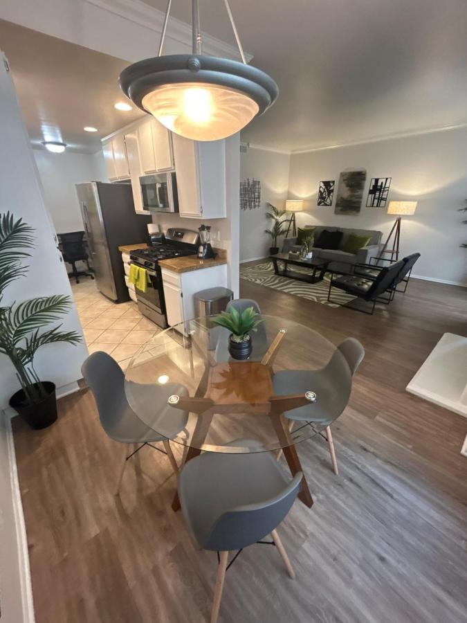 Beverly Hills City Vibe 1 br Apt w Parking 324 - 5