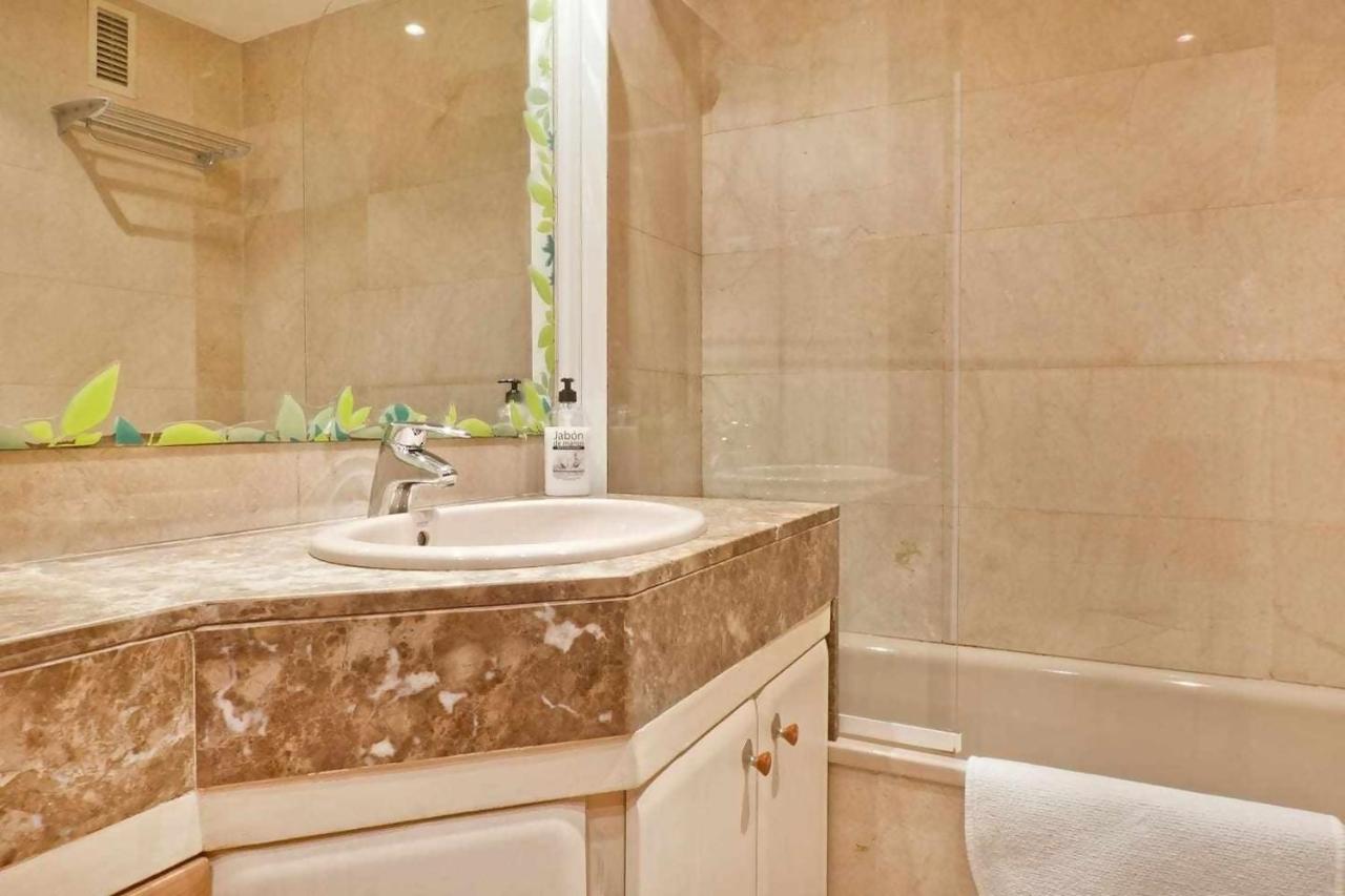 Comfortable 4 rooms 2Bath w balcony - 3