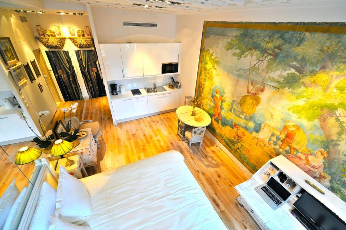 A Gem at Notre Dame - 3