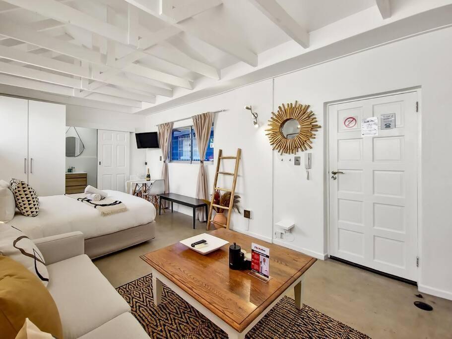 Stylish Studio, 600m to the Promenade! - 2