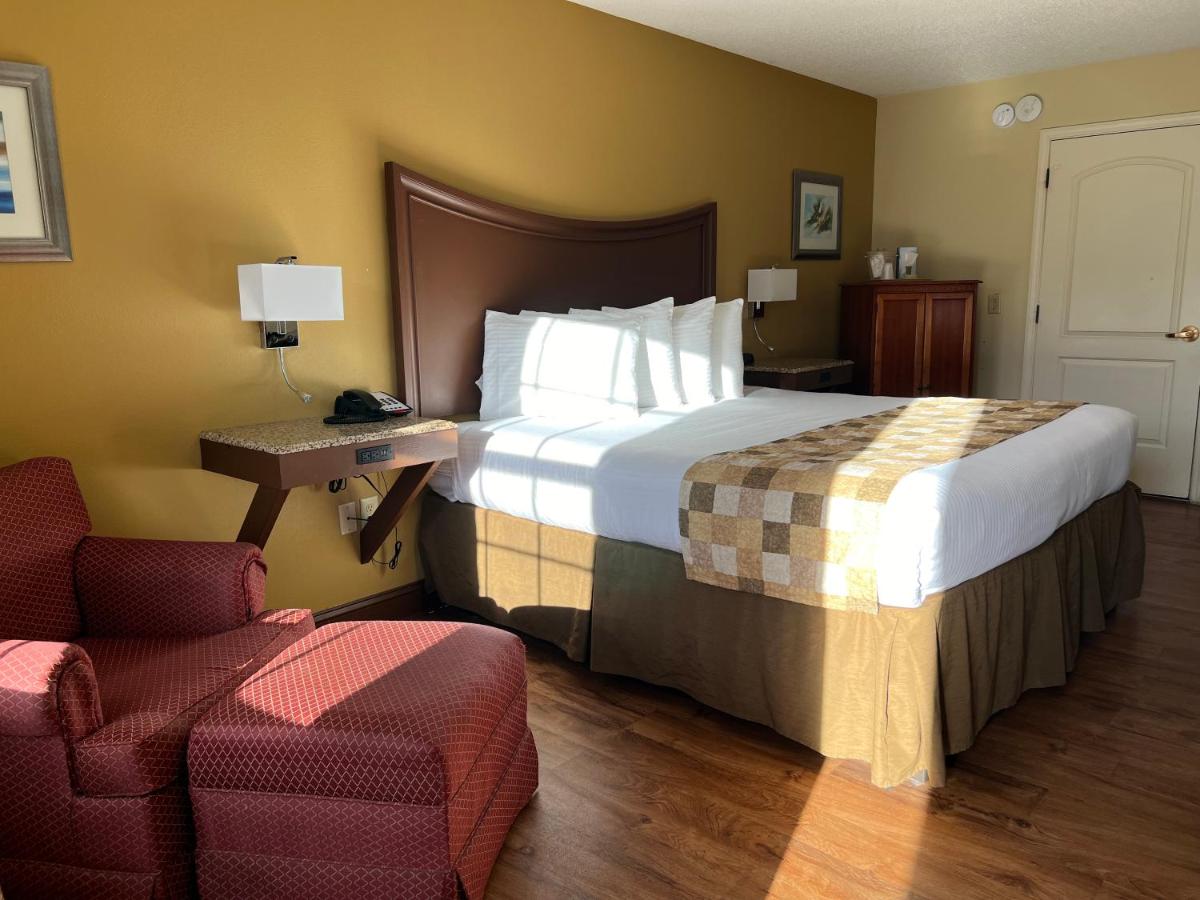 Atkinson Inn & Suites — photo 13