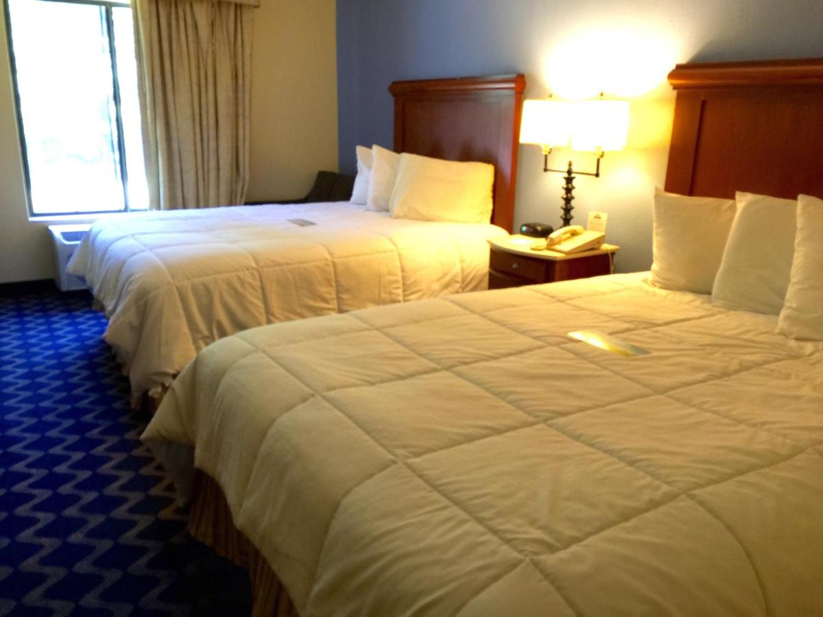 Hilltop Inn — photo 22