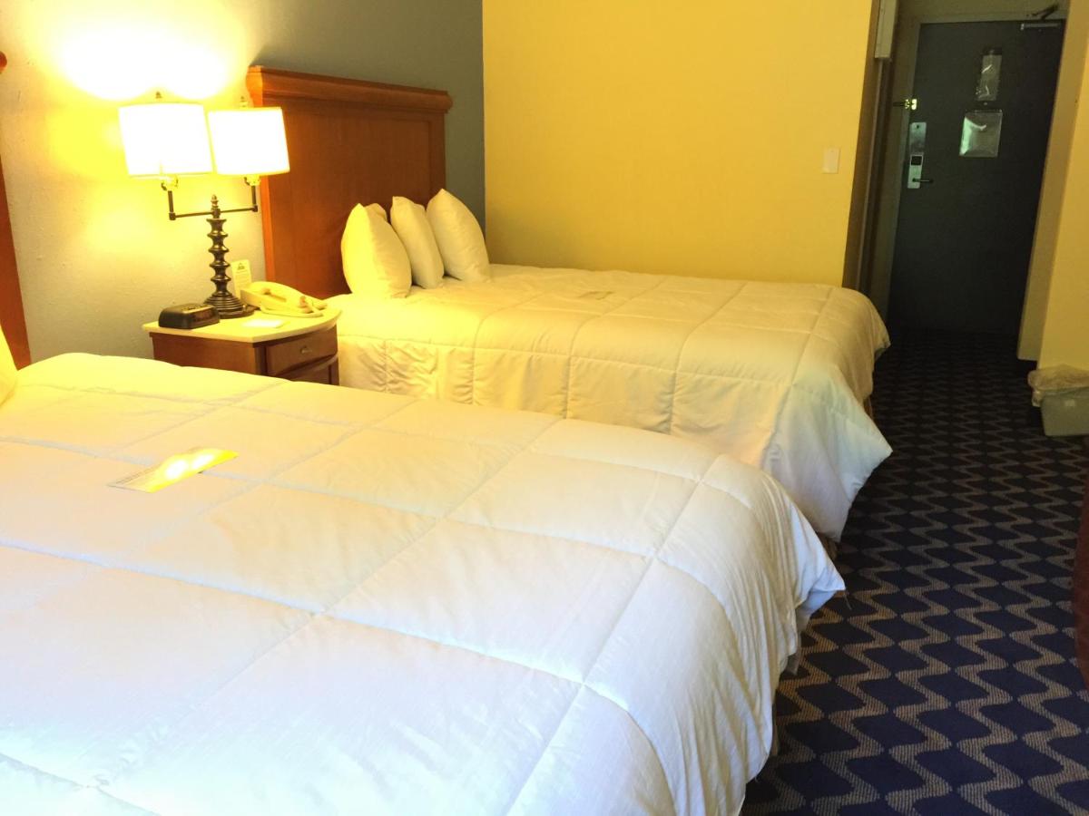 Hilltop Inn — photo 23
