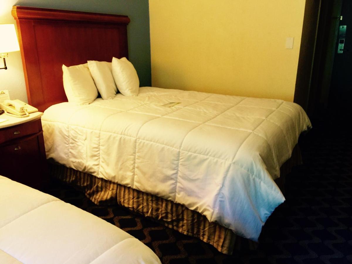 Hilltop Inn — photo 24