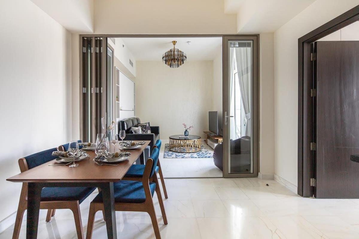 Frank Porter - Bayz Tower by Danube - 5