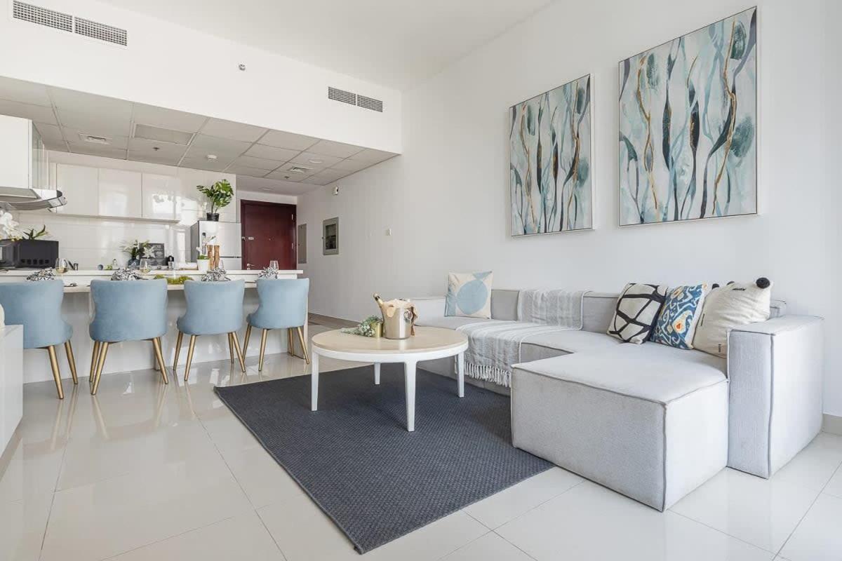 Frank Porter - Marina Wharf 2 - 3