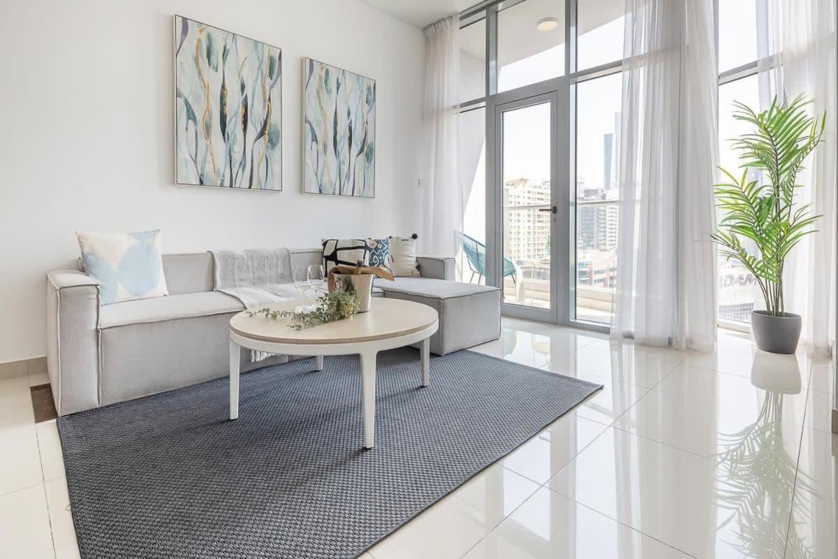 Frank Porter - Marina Wharf 2 - 2